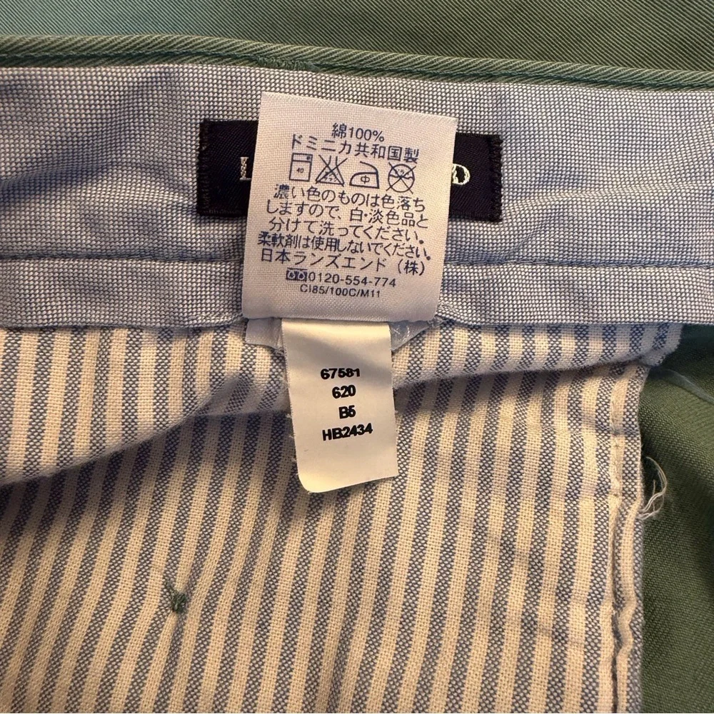 Lands' End 35” waist Green Cotton Shorts chinos khakis pleated front colored